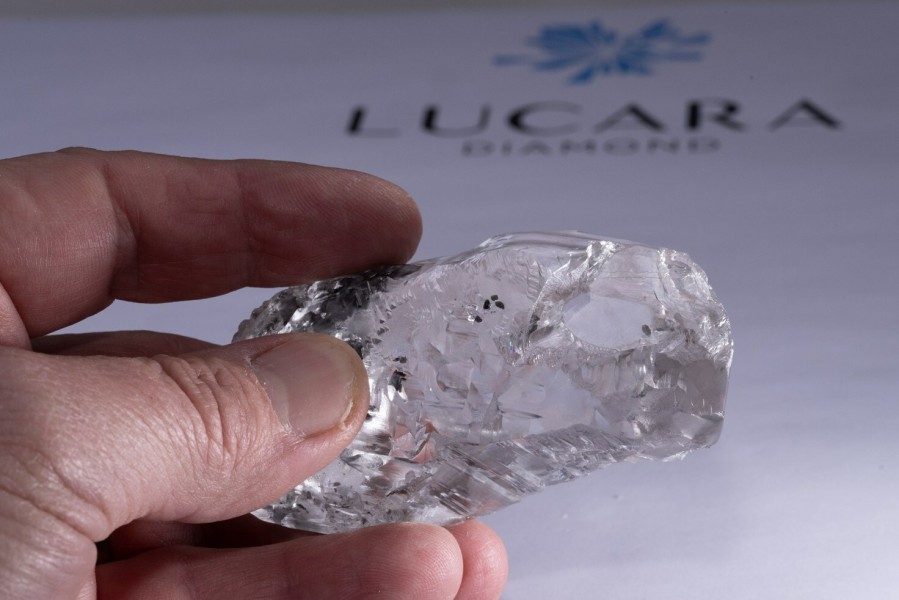 Lucara Diamond Announces Recovery of Fourth Diamond in Excess of 1 000 Carats from Karowe Mine in Botswana 1 080 Carat Type IIA White Gem Quality Diamond from South Lobe Junior Mining Network