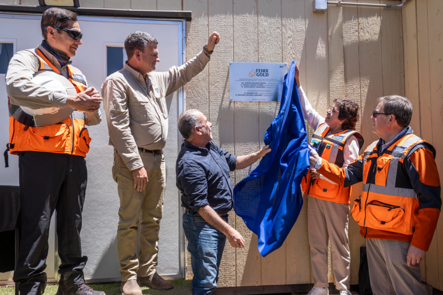 Unveiling of commemorative plaque by management and authorities