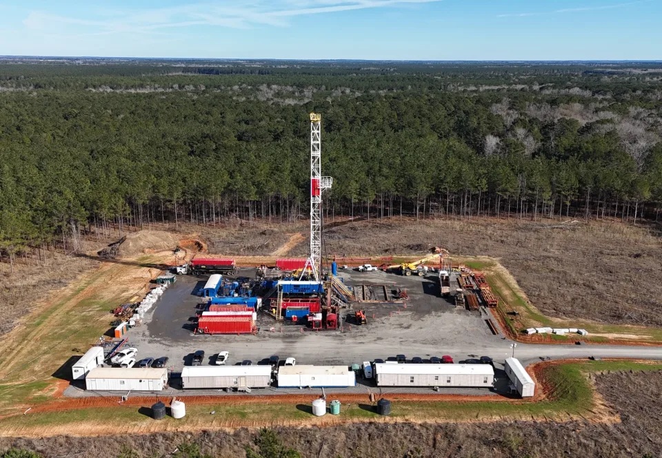 StandardLithium11520252